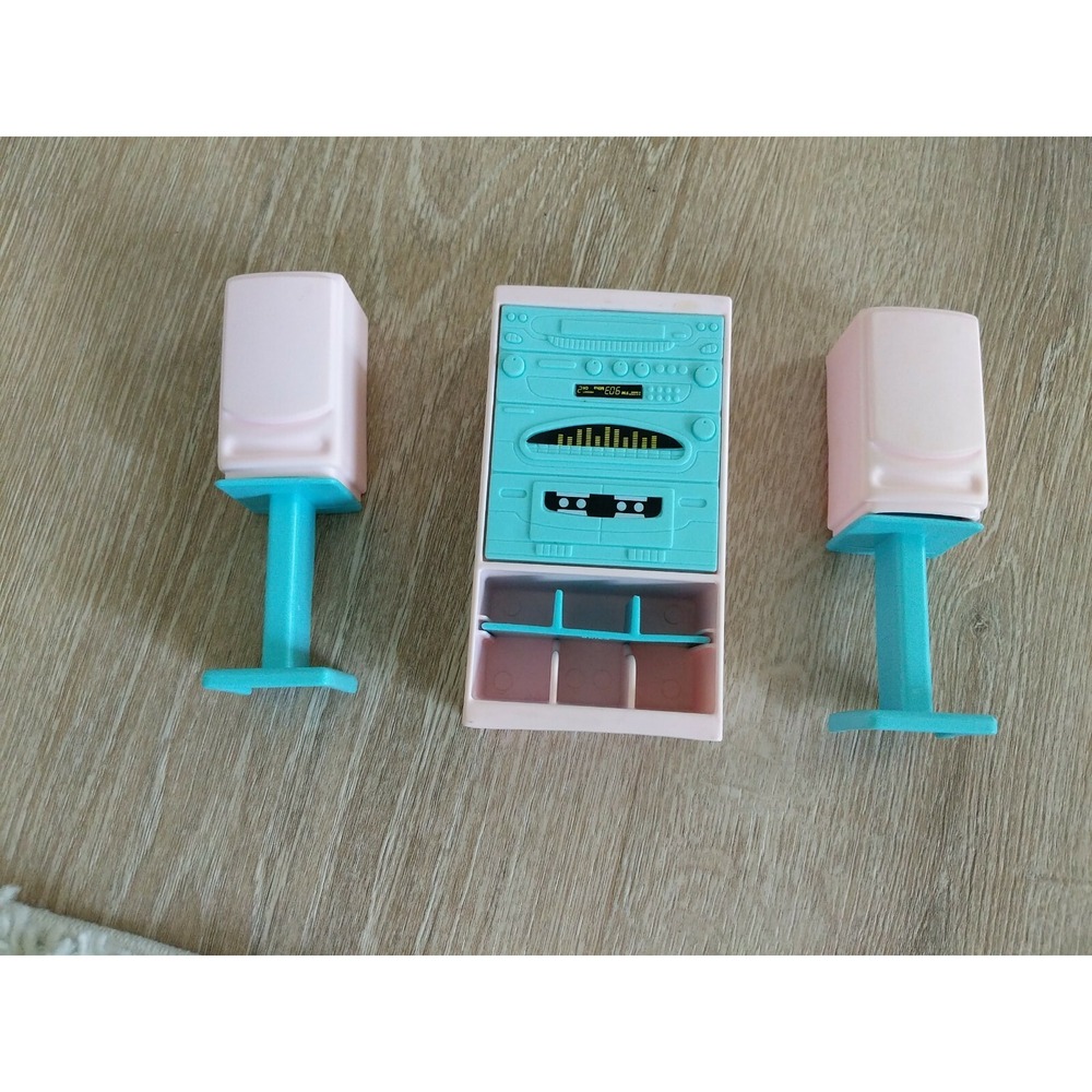 VTG Barbie Dollhouse Pink Stereo with speakers